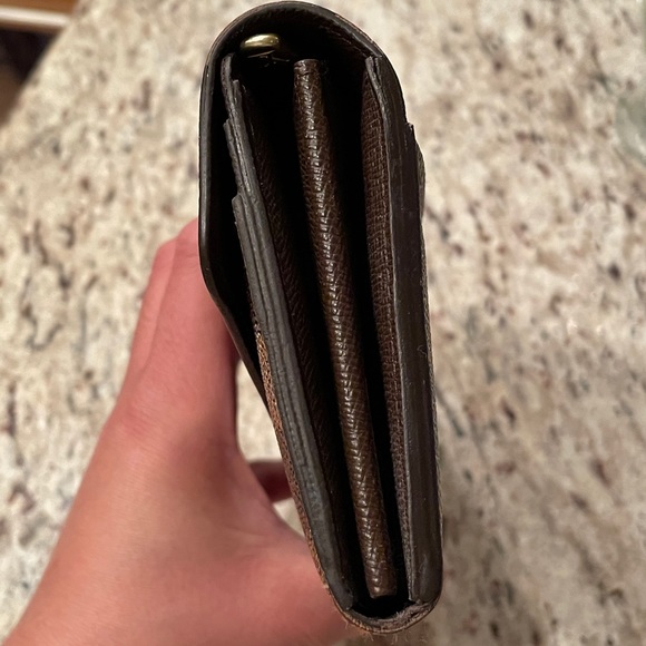 *SOLD* Louis Vuitton Sarah Wallet Damier Ebene - Picture 10 of 16